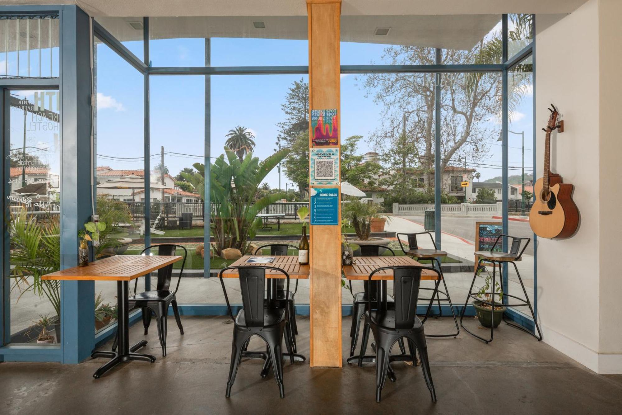 Ith Santa Barbara Beach Hostel Exterior photo