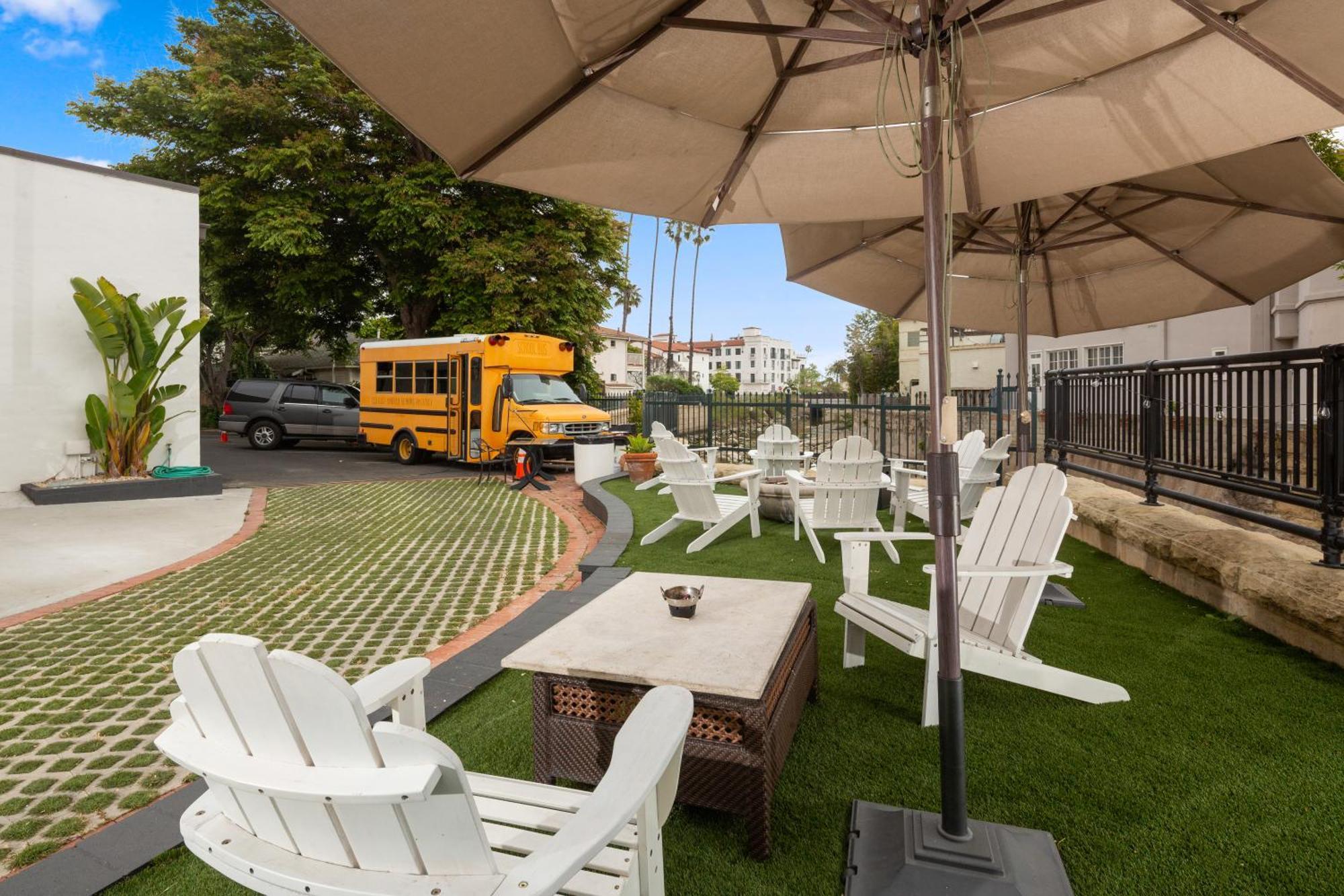Ith Santa Barbara Beach Hostel Exterior photo