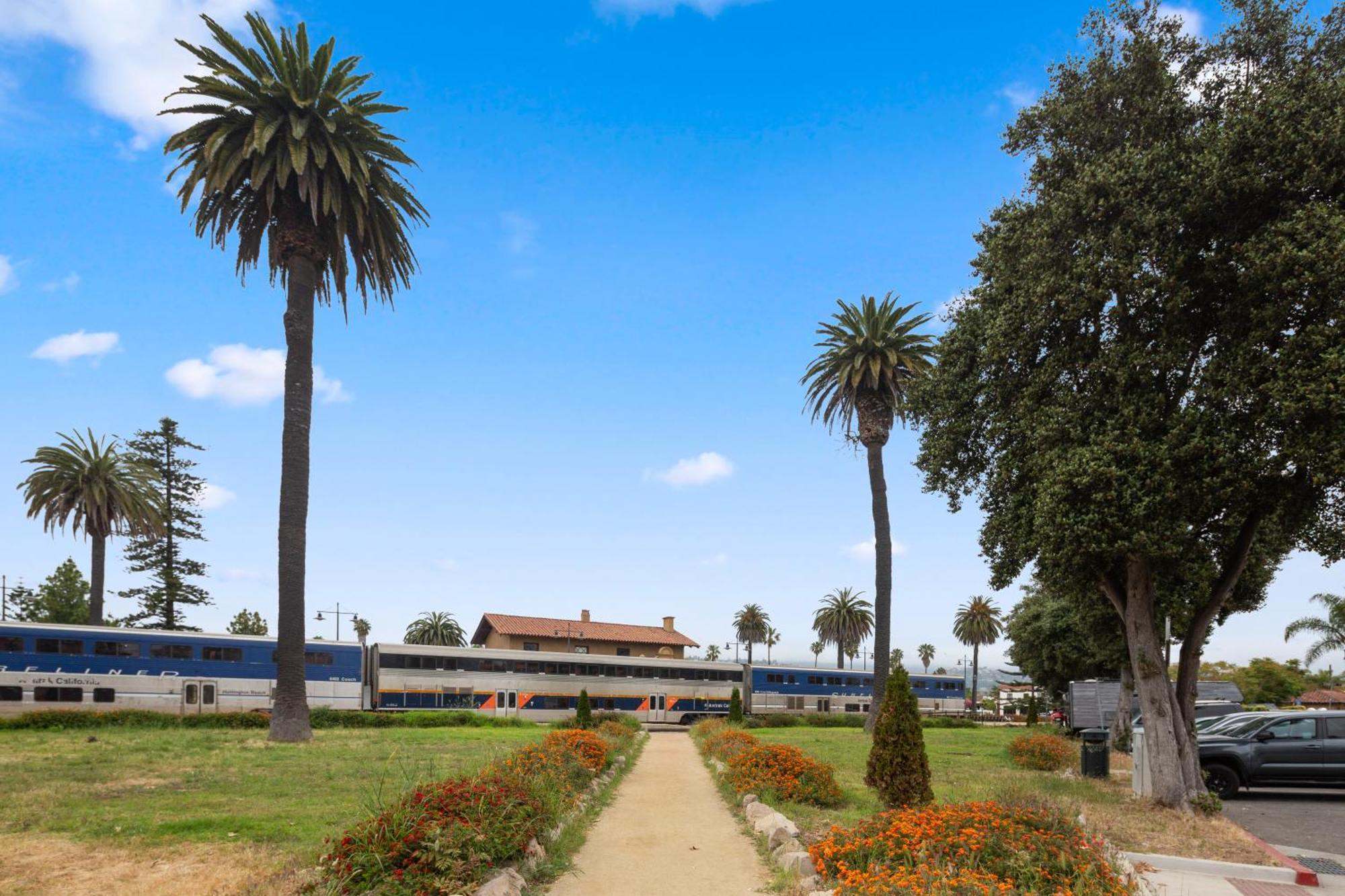 Ith Santa Barbara Beach Hostel Exterior photo