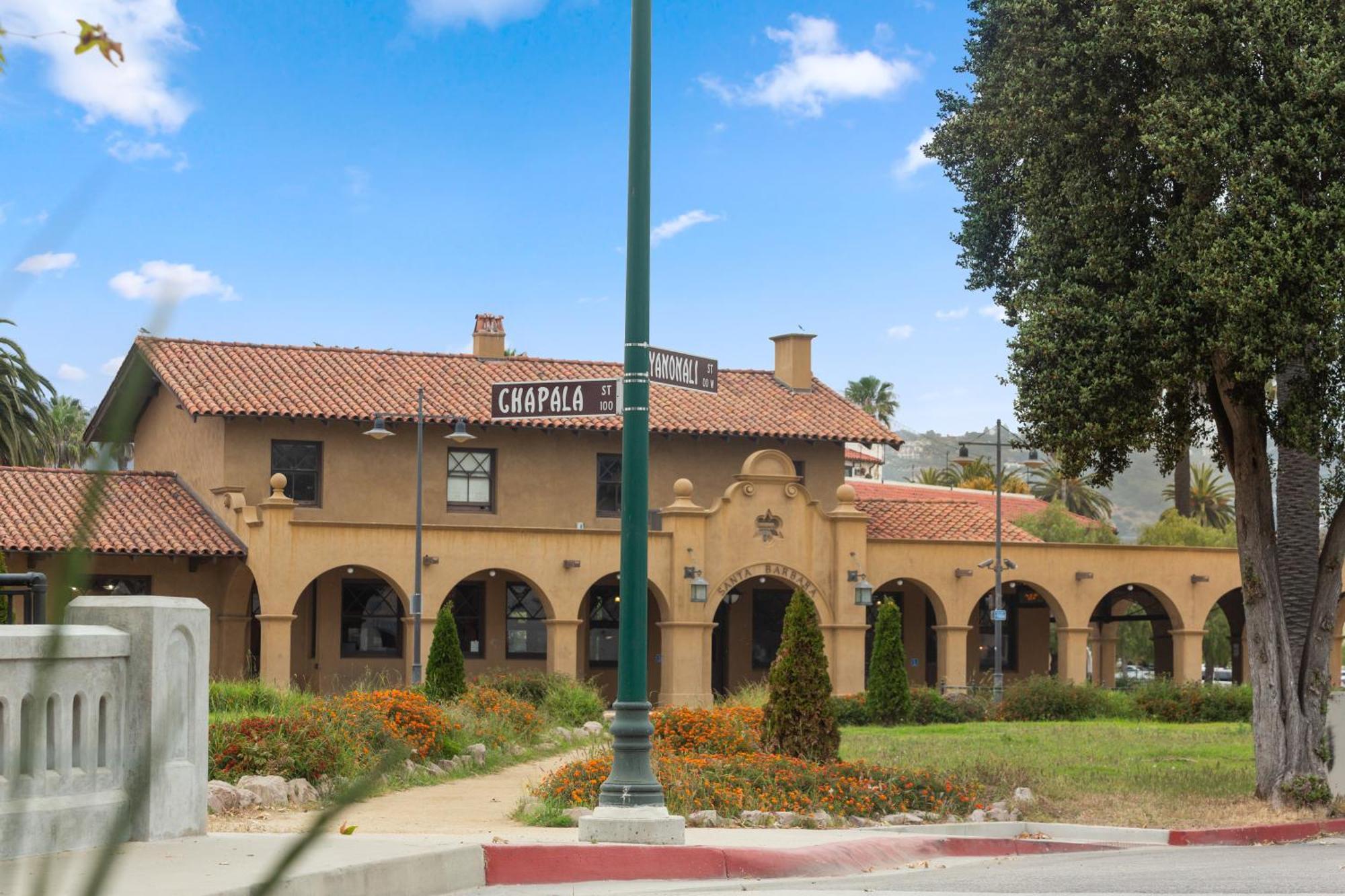 Ith Santa Barbara Beach Hostel Exterior photo